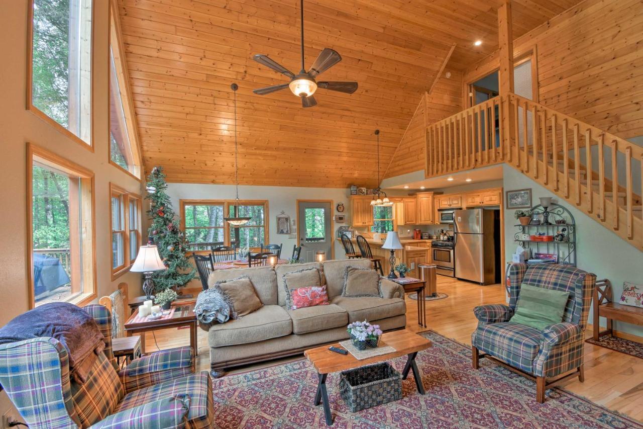 Andrews Cabin With Deck, Grill, Fire Pit And Game Room Exterior foto